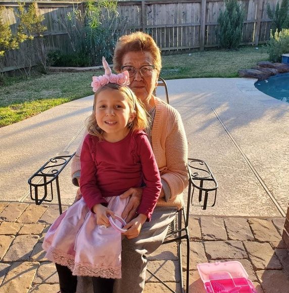 Meet your Posher, Laura - Picture 2 of 2